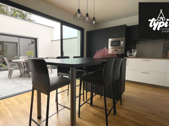 Maison contemporaine - 6 pièces principales - QUEVEN-Quéven-VM292-TYPI-IMMO-https://img.netty.immo/productrtw/company39917mlm/2/VM292/1719947501_VM292_2_original.jpg