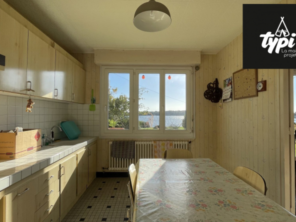 Maison traditionnelle avec vue sur la Ria d'Etel-Locoal-Mendon-VM318-TYPI-IMMO-https://img.netty.immo/productrtw/company39917mlm/2/VM318/1730484145_VM318_5_original.jpg