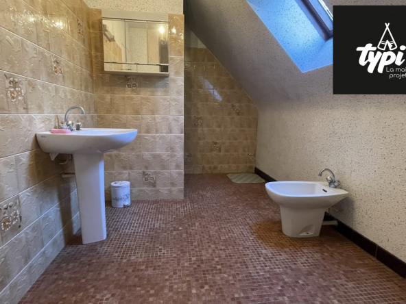 Maison 6 pièces principales 120m2-Baud-VM322-TYPI-IMMO-https://img.netty.immo/productrtw/company39917mlm/2/VM322/1740405603_VM322_19_original.jpg