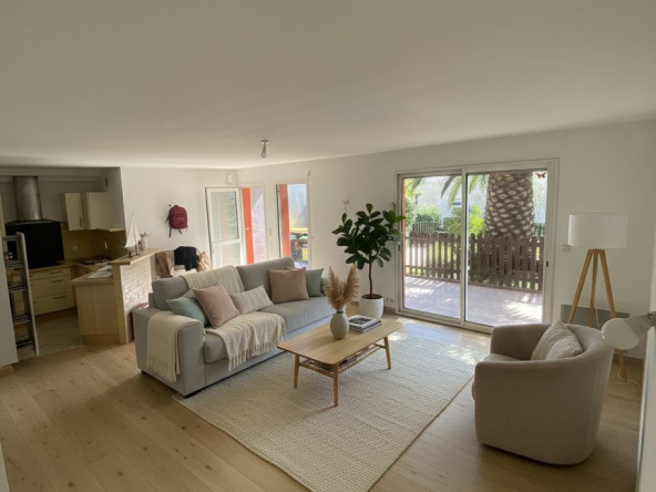 Appartement à vendre Locmiquélic-Locmiquélic-VA1945-TYPI-IMMO-https://img.netty.immo/productrtw/company39917mlm/2/VA1945/1757085130_VA1945_1_original.jpg