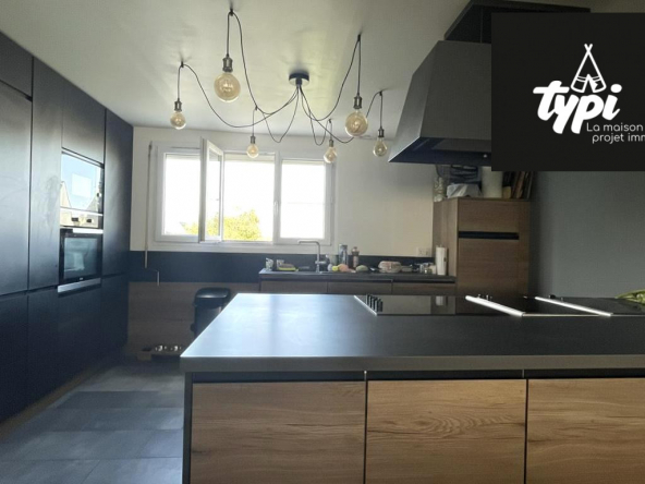 MAISON DE 140 M² - LOCMIQUELIC-Locmiquélic-VM372-TYPI-IMMO-https://img.netty.immo/productrtw/company39917mlm/2/VM372/1758299358_VM372_11_original.jpg