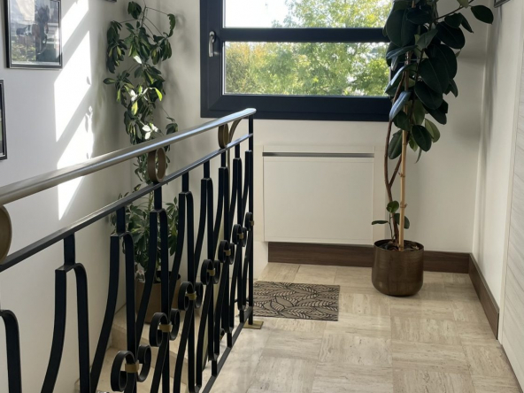 MAISON DE 134 M² - LORIENT-Lorient-VM371-TYPI-IMMO-https://img.netty.immo/productrtw/company39917mlm/2/VM371/1758710239_VM371_9_original.jpg