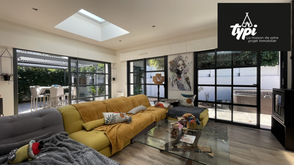 MAISON DE 134 M² - LORIENT-Lorient-VM371-TYPI-IMMO-https://img.netty.immo/productrtw/company39917mlm/2/VM371/1759240653_VM371_22_original.jpg