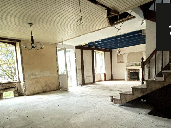 MAISON EN PIERRE A RENOVER - CAMORS-Camors-VM396-TYPI-IMMO-https://img.netty.immo/productrtw/company39917mlm/2/VM396/1763637701_VM396_1_original.jpg