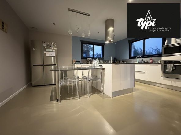 CONTEMPORAINE DE 180 M² - PLOEMEUR-Ploemeur-VM368-TYPI-IMMO-https://img.netty.immo/productrtw/company39917mlm/2/VM368/1765190950_VM368_8_original.jpg