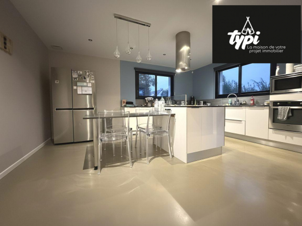 CONTEMPORAINE DE 180 M² - PLOEMEUR-Ploemeur-VM441-TYPI-IMMO-https://img.netty.immo/productrtw/company39917mlm/2/VM441/1769793685_VM441_8_original.jpg